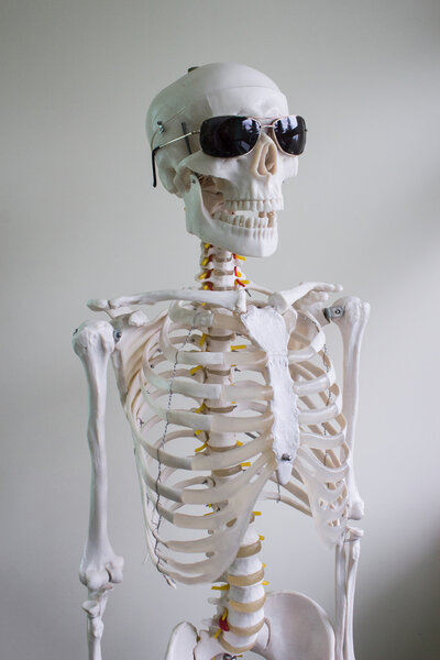 skeleton with sunglasses