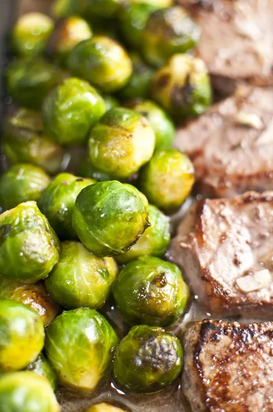 Brüksel lahanası etli