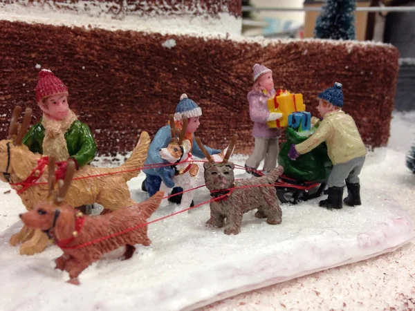 Weihnachts- und Neujahrsminiaturen, Dekorationsspielzeug — Stockfoto