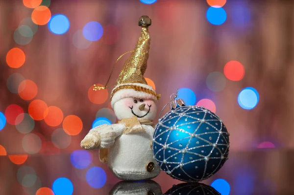 Pupazzo di neve e giocattolo di Natale — Foto Stock