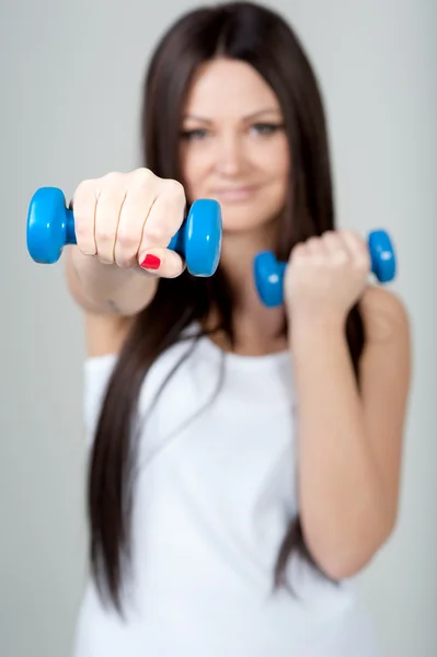 The young girl goes in for sports — Stock Photo, Image