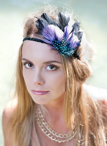 Fashion portrait of a young woman — Stock Photo, Image