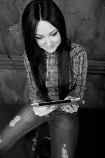 Tablet computer woman — Stock Photo, Image