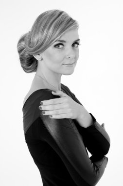 güzel sarışın genç kadın