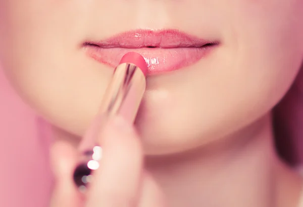 Makeup.Professional Make-up. Lipgloss. Lipstick — Stock Photo, Image