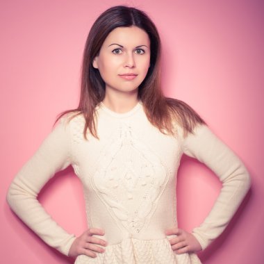 güzel ve genç bir kadın pozlar Studio