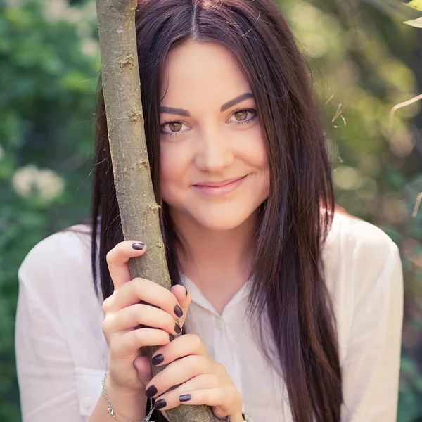 Retrato de la joven y hermosa mujer — Foto de Stock