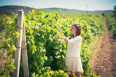 güzel kadını günbatımı ışığı