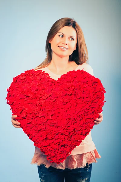 Woman hold Valentine day symbol — Stock Photo, Image