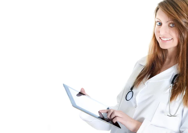 Medico studentessa che lavora con tablet digitale — Foto Stock