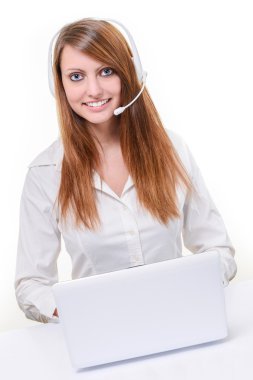 gülümseyen çekici Çağrı Merkezi müşteri temsilcisi