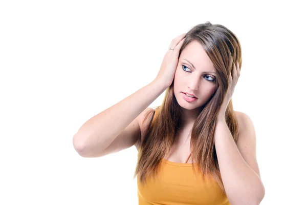 Junge schöne Frau mit starken Kopfschmerzen — Stockfoto