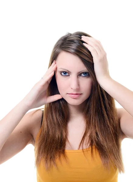 Jonge mooie vrouw met ernstige hoofdpijn — Stockfoto