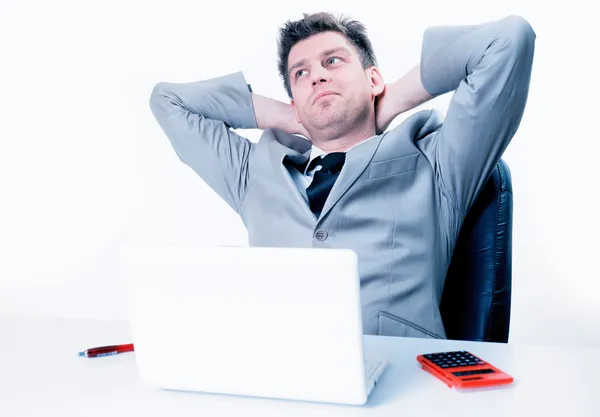 Hombre de negocios soñando en el trabajo — Foto de Stock