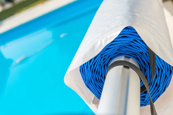 Swimming pool täcka — Stockfoto