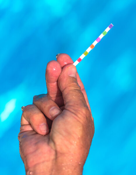 Проверьте Ph частного бассейна
