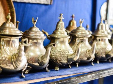 Arapça nana nane çayı ile metal çaydanlık seti