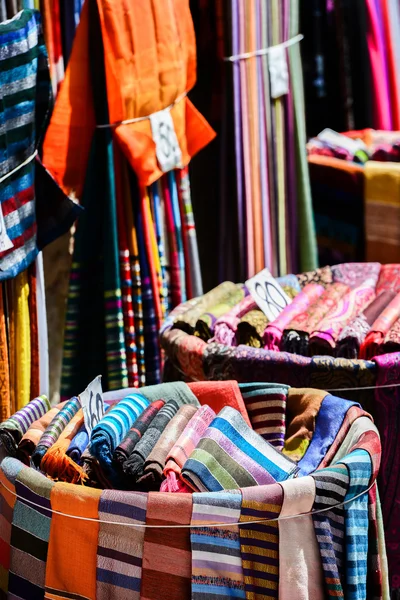 Loja tradicional marroquina em Essaouira, Marrocos — Fotografia de Stock