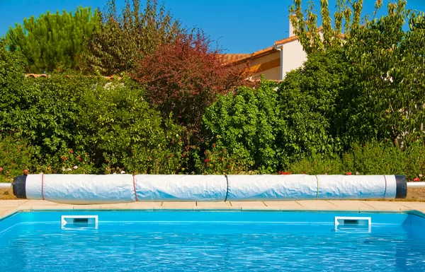 Cubierta de piscina —  Fotos de Stock