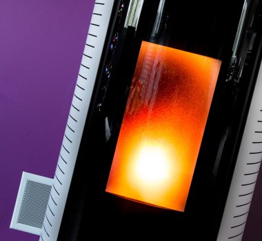 portre üzerinde bir Pelet soba yakma