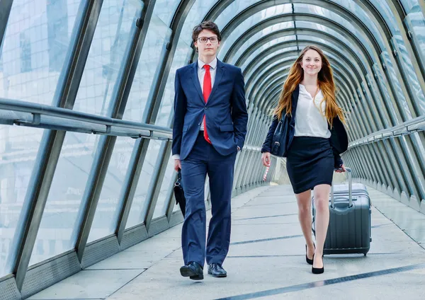 Junior executives dynamics in business trip — Stock Photo, Image