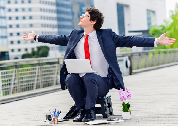 Junior executive of company free of any constraint — Stock Photo, Image