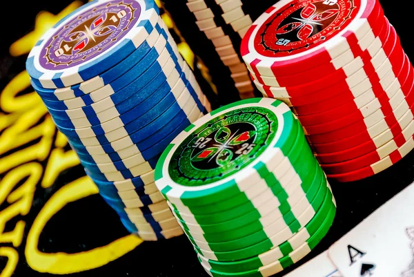 Stapel von Pokerchips — Stockfoto