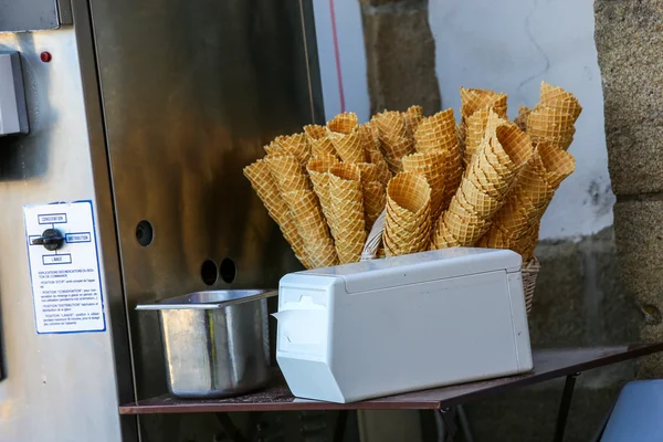 Waffeltüten in einer Eisdiele — Stockfoto