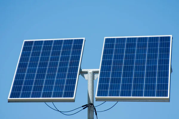 Alcuni Pannelli Solari Isometrici Pilar Nuovo Pannello Solare Genera Elettricità — Foto Stock
