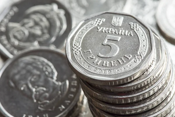 Beş birim Ukrayna hrivniası. Para ve finans