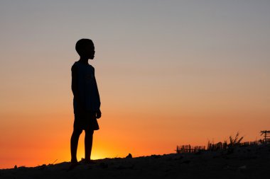 Sahilde sunset çocuk