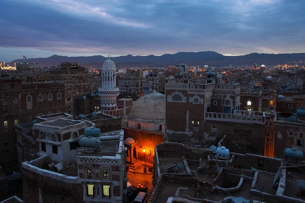 Vista notturna di Sana — Foto Stock