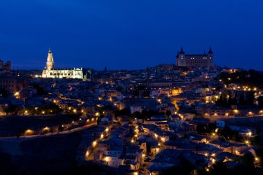 Toledo şehir gece görünümü