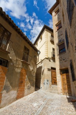 Ortaçağ şehrin sokaklarında