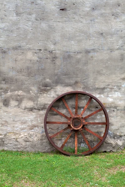 Wooden wheel — Stock Photo, Image