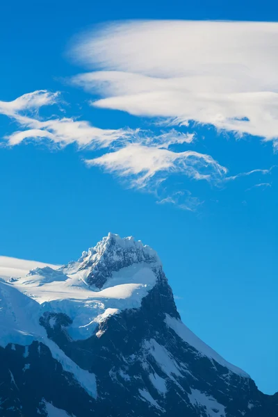 Wolk van ongebruikelijke vorm in het nationaal park torres — Stockfoto