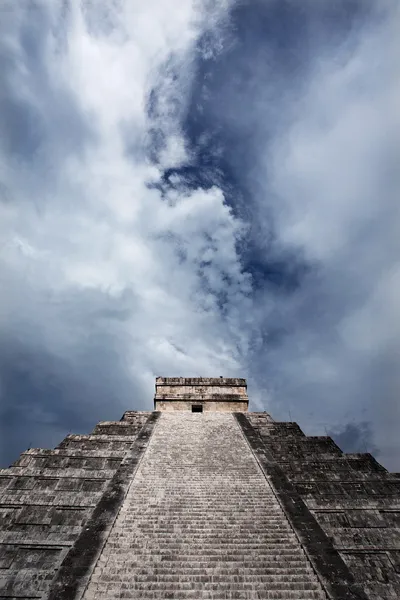 Piramide Maya, Chichen-Itza, Messico — Foto Stock