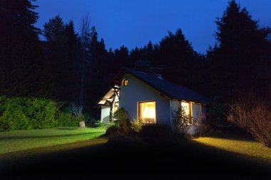 House ile gece ışık
