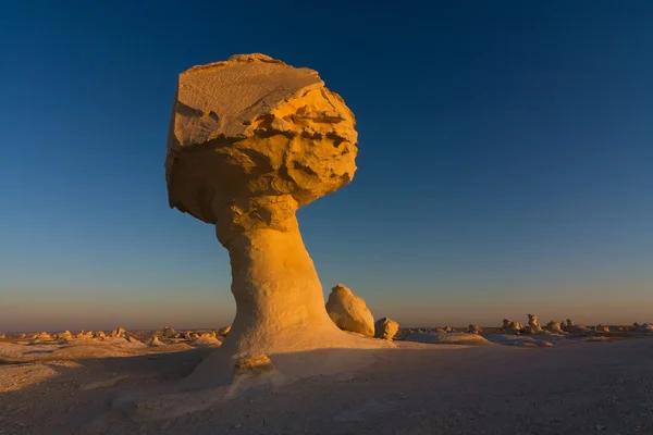 Pedras no deserto branco ocidental — Fotografia de Stock