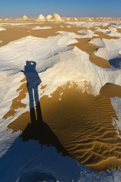 Der Schatten auf dem Sand — Stockfoto