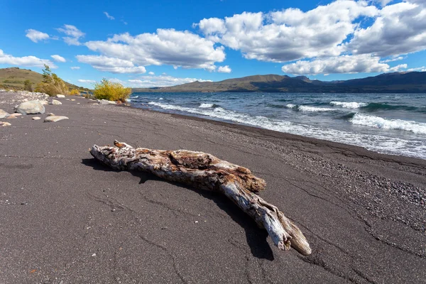 Lago Huechulafquen, parque nacional Lanin — Fotografia de Stock