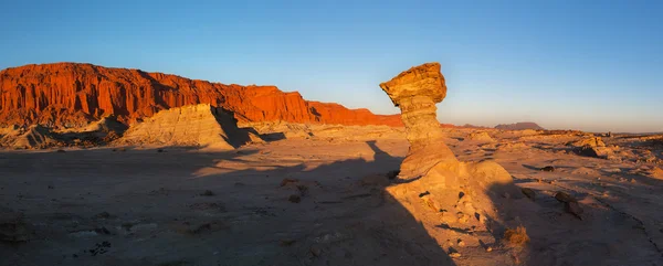 Niezwykłe formy skalne, moon valley — Zdjęcie stockowe