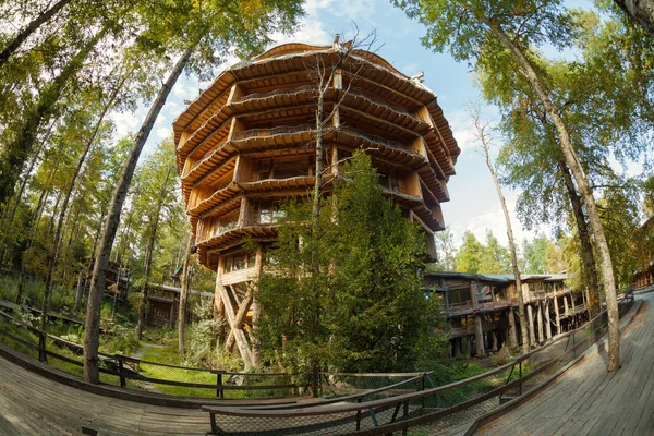 Wooden buildings in the ecopark Huilo Huilo, Patagonia, Chile — Stock Photo, Image