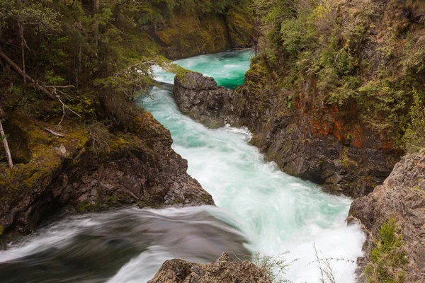 Vattenfall los alerces, Patagonien, argentina — Stockfoto