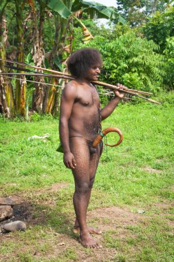 Tanımlanamayan savaşçı bir Papua
