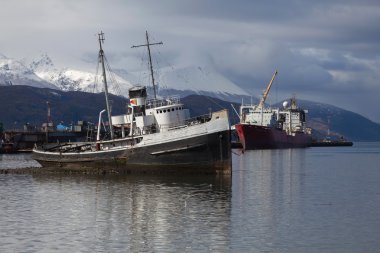 ushuaia, tierra del fuego yakınındaki gemi enkazı