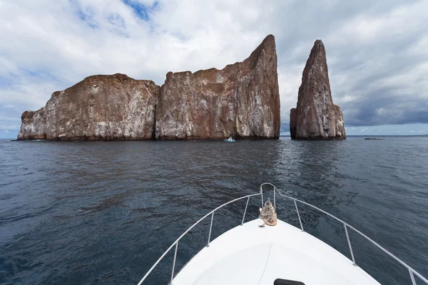 Kicker Rock in the Galapagos — Stock Photo, Image