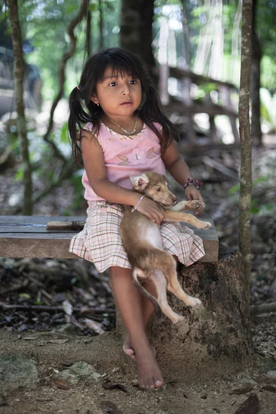 Girl of the Maya with dog — Stock Photo, Image