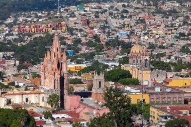 La parroquia (kilise st. Michael archangel) ve depo