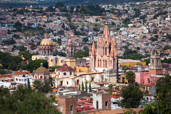 La Parroquia (Church of St. Michael the Archangel) and the Templ — Stock Photo, Image